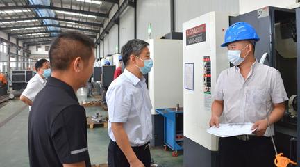 嚴華在邵陽經濟技術開發區企業開展&ldquo;送政策、解難題、優服務&rdquo;行動